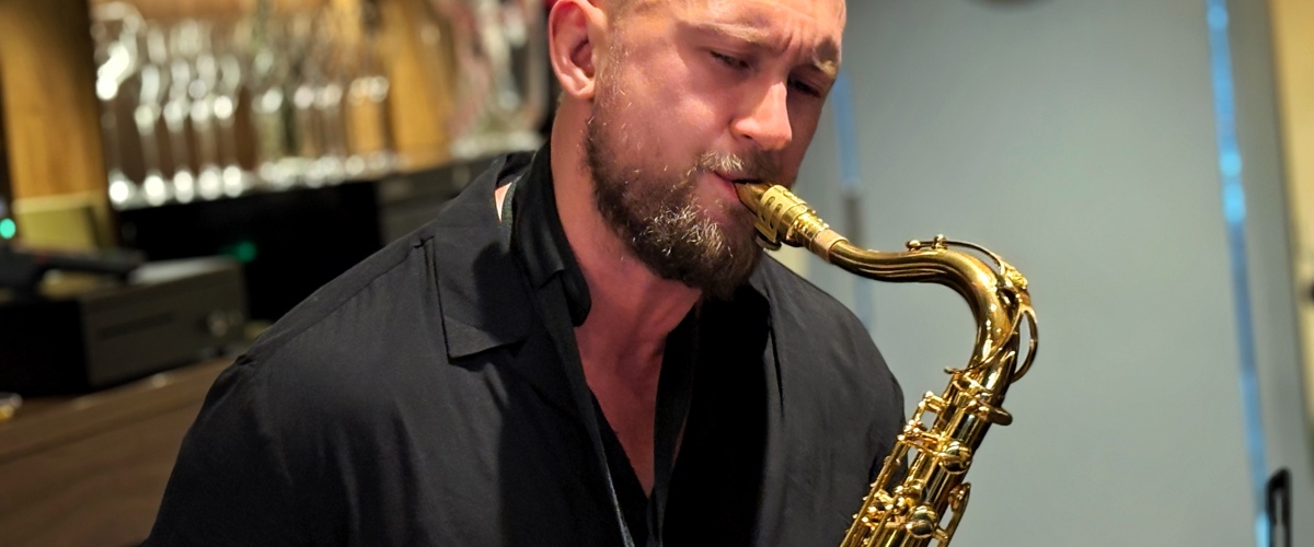 Вечер живой музыки